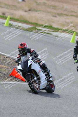 media/Mar-05-2023-TrackXperience (Sun) [[a95d40e56a]]/Group 2/session 2 turn 4/